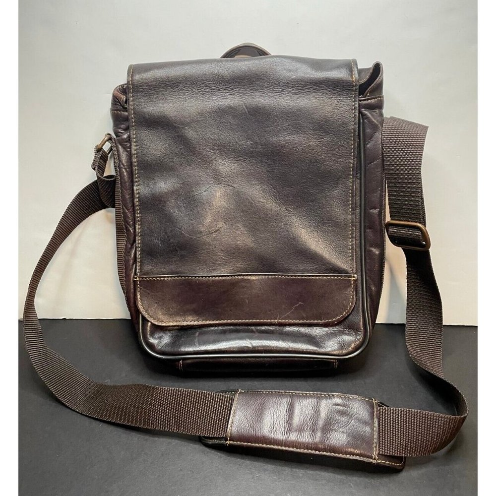 Pelle Studio crossbody handbag purse bag magnetic shoulder leather 12x11 brown